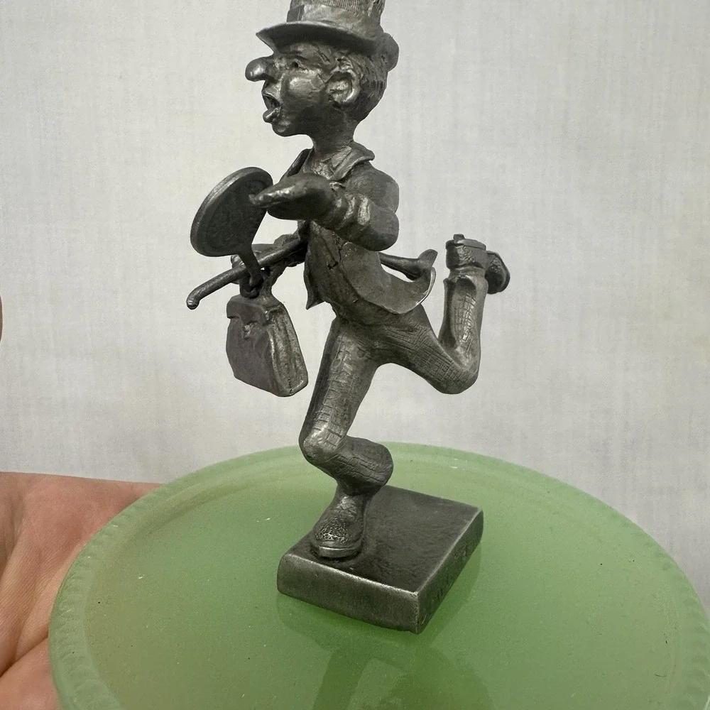 Vintage Pewter P. Davis Running Business Man Ready for Golf & Tennis‎ 1977